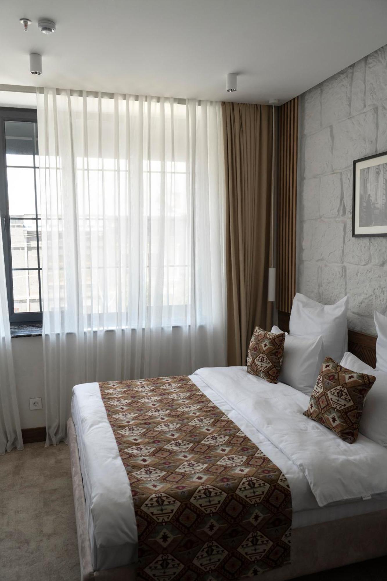 Jazz Hotel Гюмри Екстериор снимка