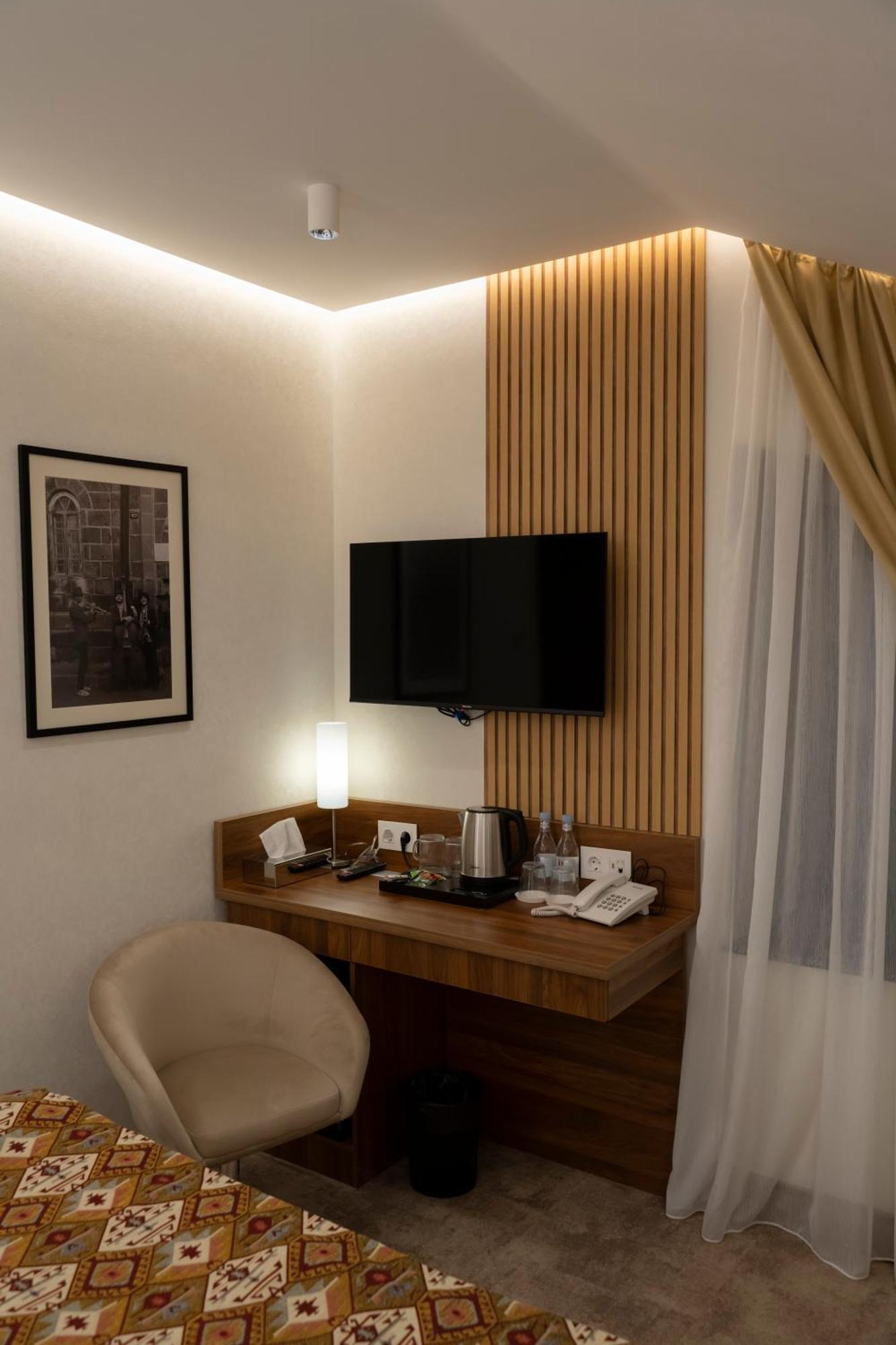 Jazz Hotel Гюмри Екстериор снимка