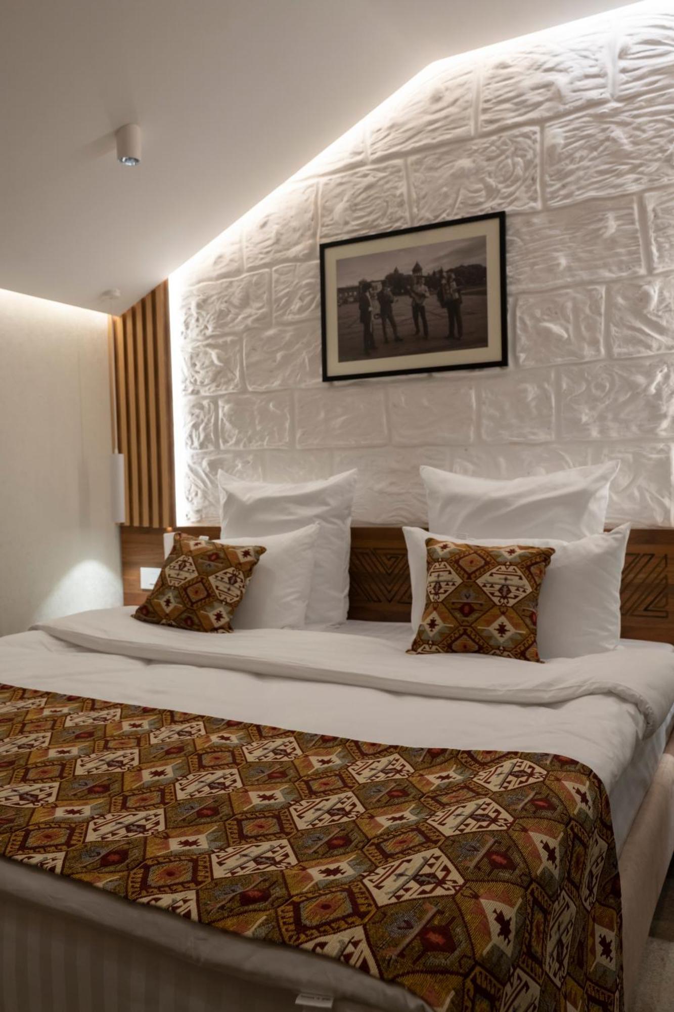 Jazz Hotel Гюмри Екстериор снимка