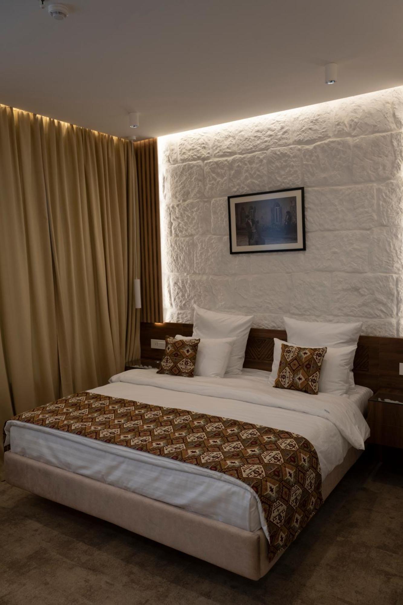 Jazz Hotel Гюмри Екстериор снимка
