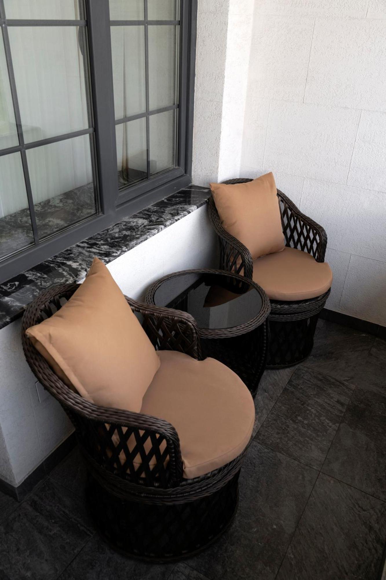 Jazz Hotel Гюмри Екстериор снимка